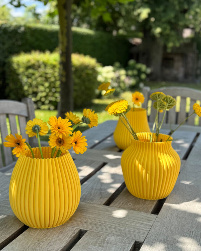 3D Curve vase, Ø 21 cm, height 20 cm, lemon yellow